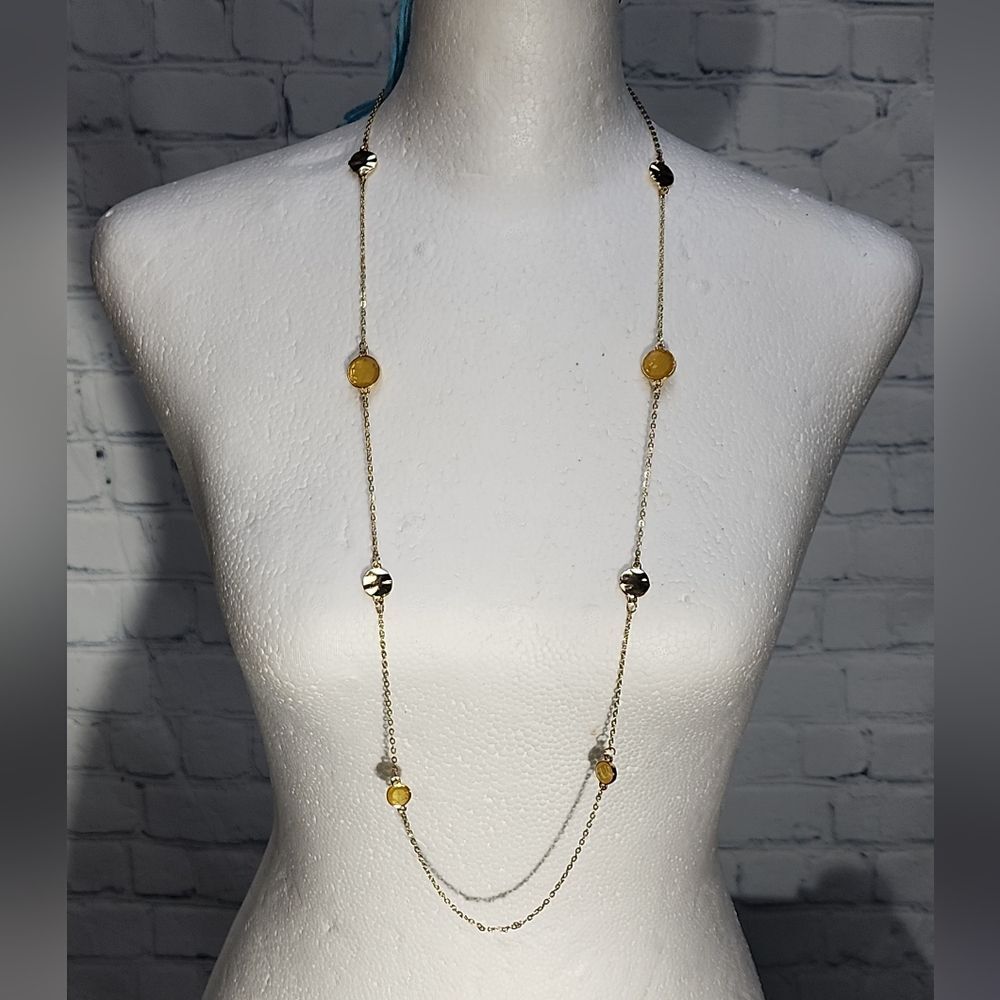 Temptation single strand dounle sided jewel and gold colored necklace